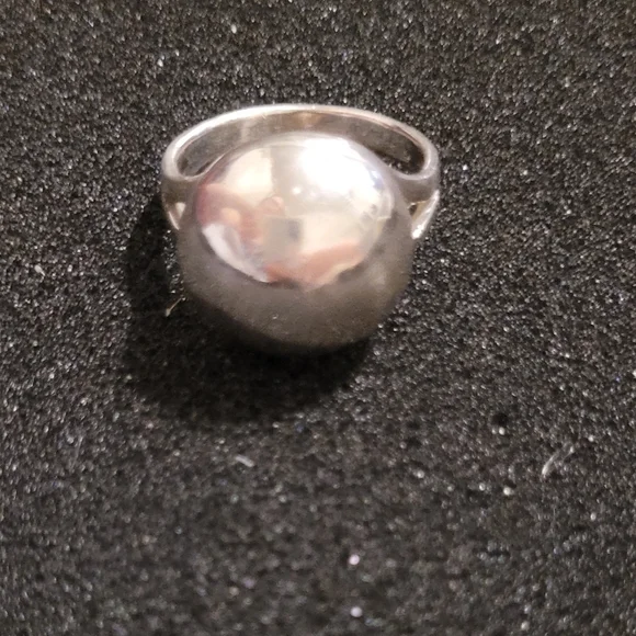 Silver Compartment Ring - Picture 4 of 5